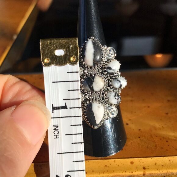 White Buffalo Turquoise Sterling Silver Ring Size 7 - Picture 4 of 9